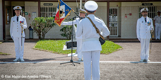 Changement de commandant à la base navale de Dégrad-des-Cannes