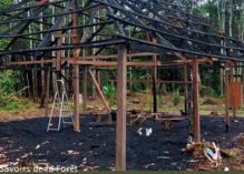 Reconstruire le Centre Panakuh des Savoirs de la Forêt   