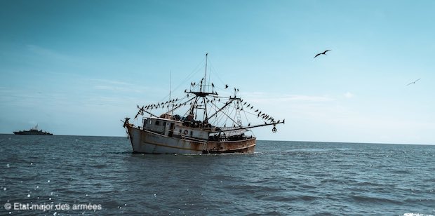 Pêche illégale : un an de prison ferme pour le capitaine d’un chalutier brésilien